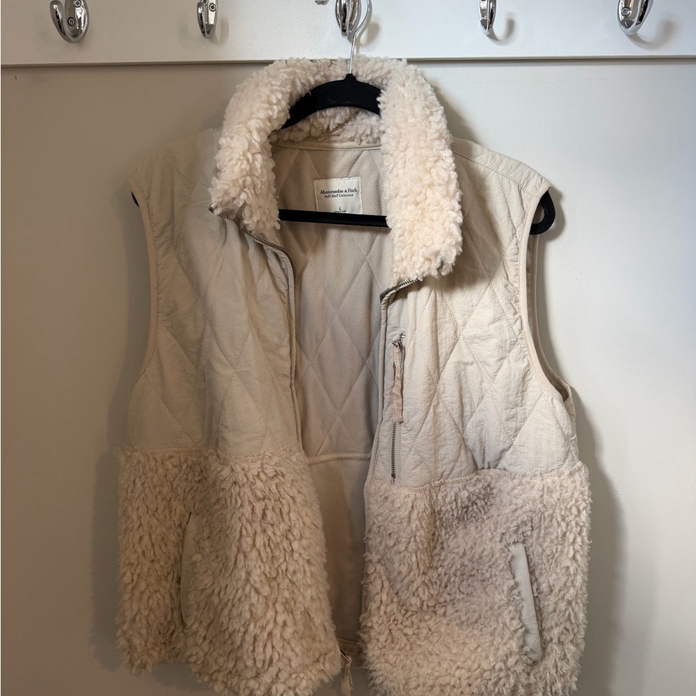 Abercrombie & Fitch Beige Sherpa Vest